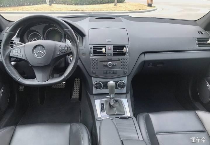 二手c63amg多少钱 奔驰c63落地多少钱