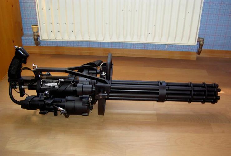 加特林都被碾压金属风暴一秒钟发射16000发子弹