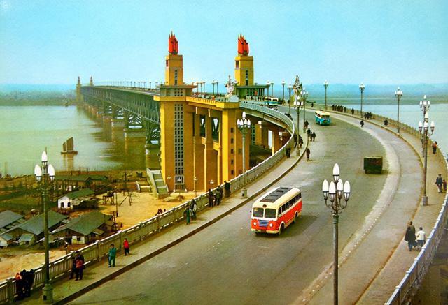 毛主席说南京长江大桥非常重要部队一定要守好大桥