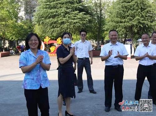 通讯员 吴 琼报道:9月10日上午,武宁县委书记洪碧霞,县委常委,常务副