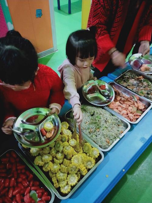 舌尖上的美食——华侨幼儿园自助餐活动