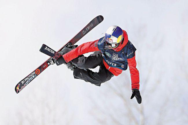 谷爱凌成功完成自由式滑雪前空翻两周加转体四周这一高难动作.