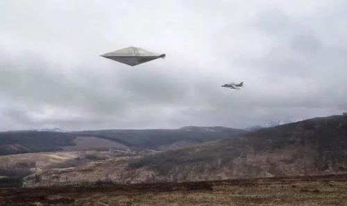 英国地区天空中出现了不明飞行物