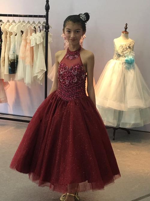 大家好,我是徐诗琦,今年12岁,我喜欢表演,唱歌,走秀,希望大家喜欢我