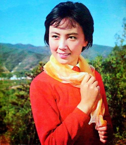 1 3月18日,是80年代著名女演员赵静64岁的生日,借此机会,娱文娱视祝