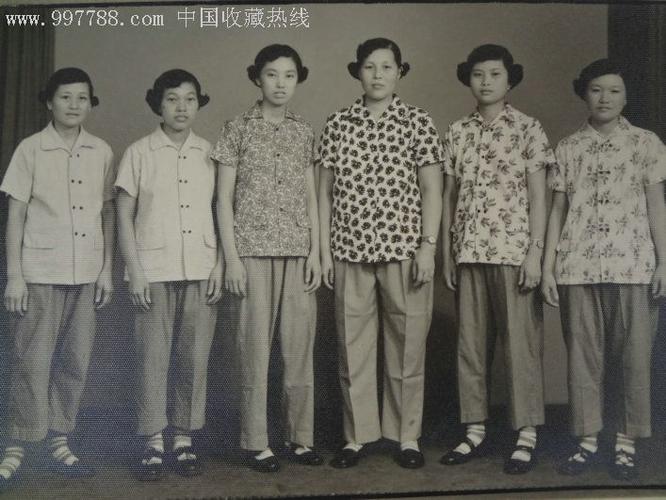 wpyb-五十年代老照片-六美女,大尺寸带压花帖板,发型着装尽显解放初