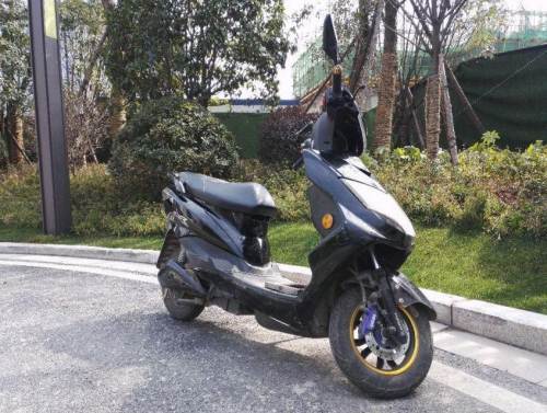 72v轩马电动车,完好无损,已上牌