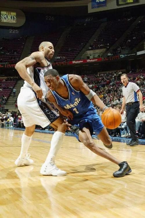 麦迪突破瞬间!曾经的联盟最快第一步!小腿真是太销魂了!