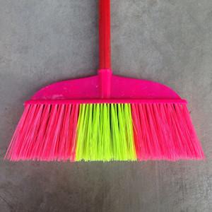 清洁工具388三色扫把 室内室外工厂清洁彩色扫把 木杆 塑料扫把批