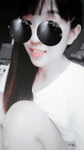 小熙高清直播回放_小熙小视频_小熙神曲 _ 小熙资料大全 - yy live