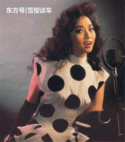 70年代当红偶像,曾令周润发,刘德华膜拜,今坐拥跑车成这般!