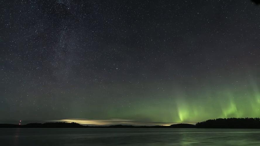 这是库伦拉卡国家公园上空的极光