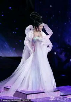 嫦娥-花瓣网|陪你做生活的设计师 | 余生》_李玉刚吧