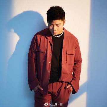 见证偶像力量,支持偶像@歌手白小白