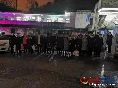 晴隆:公安民警在疫情防控阻击战中及时查处一起聚众