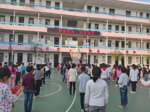 时刻预防,警钟长鸣——三元区岩前中心小学(幼儿园)地震逃生演练