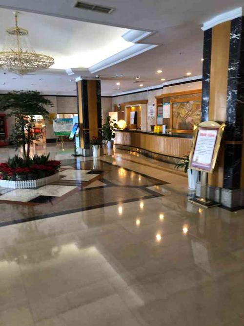 徐州金陵金源大酒店-"酒店位置较好,临街,房间窗口不.