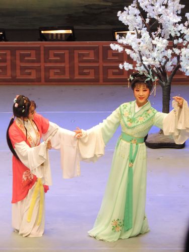 观越剧《盘妻索妻》传播传统美德故事!