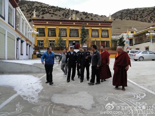 玉树市公安局召开龙西寺法会现场安保再动员再部署工作会议