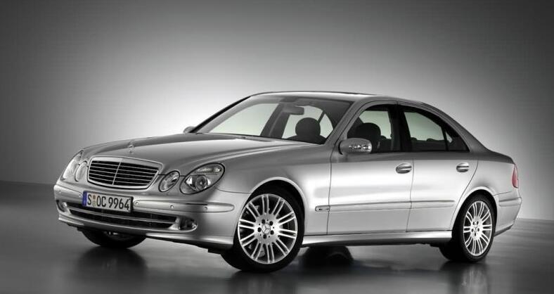 04年奔驰e240什么排放06年奔驰e240