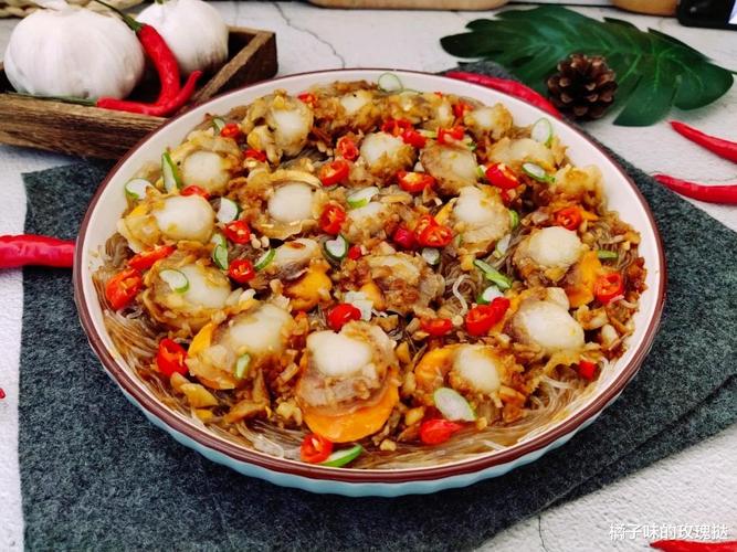 美食家常菜推荐爆炒鱿鱼小炒黄牛肉蒜蓉粉丝扇贝肉超好吃哟