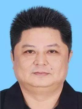 现任广东省梅州市梅江区人民政府副区长. 1982.10-1985.