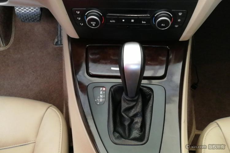 宝马3系 2011款 2.0 自动 320i时尚型