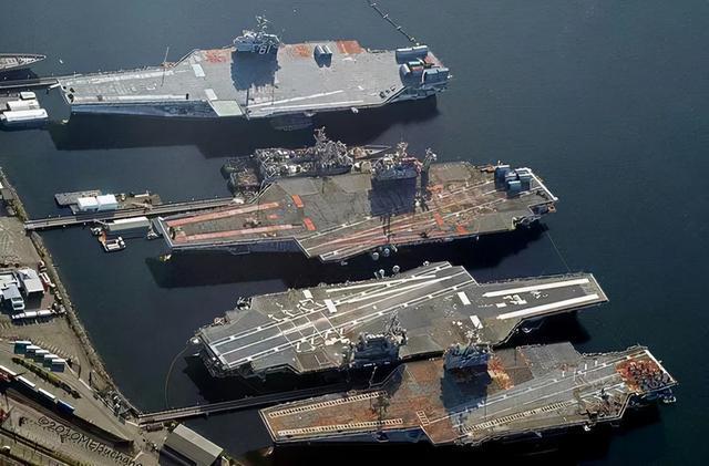 或许只有我国正在建造的003型常规动力航母能够取代"小鹰"号最强常规