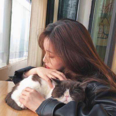 心安理得地生活着,很知足,也很舒服,女生头像图片