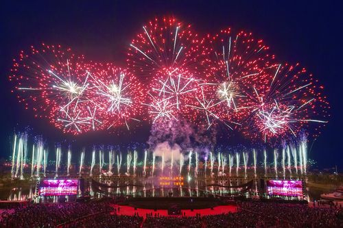 2020年7月17日晚,世界烟花大会创意焰火艺术汇演在江西上栗举行.
