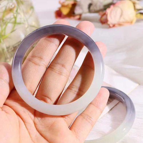 冰烟紫镯和田玉冰底烟紫白渐变手镯女款上手手饰