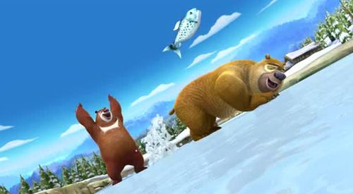 熊二用尾巴钓鱼,竟然钓了那么多!好高兴啊!