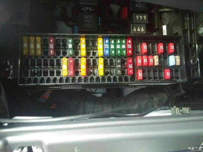 2015速腾点烟器保险丝位置