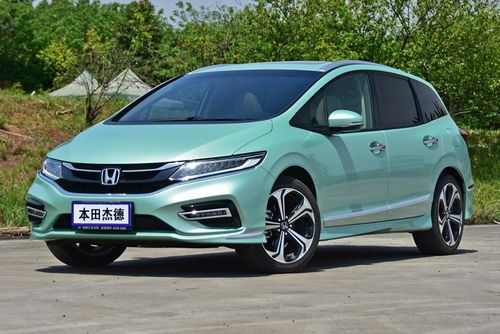 为了空间和配置,放弃了本田思域,入手这款两厢车