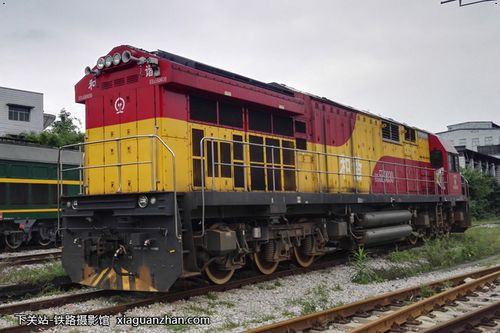 机车名称:和谐5b型内燃机车 hxn5b 车    号:0030 生产厂商:戚墅堰