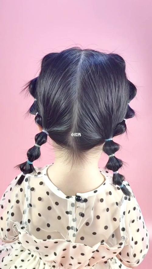 3岁半齐肩短发宝宝,碎发多这样扎灯笼辫_灯笼_短发_编发_儿童日常编发