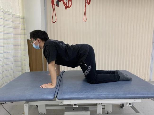 瑞合康复腰椎管狭窄你可以做这些动作脊柱锻炼腰椎间盘