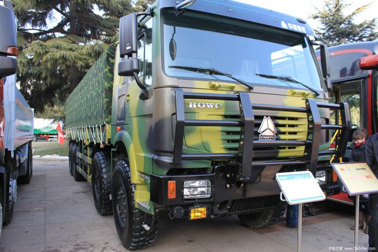 howo8x8越野车