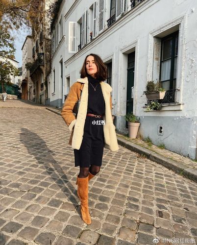 法国巴黎自由职业画家camille witt私服穿搭_穿搭_法国巴黎_私服_画家