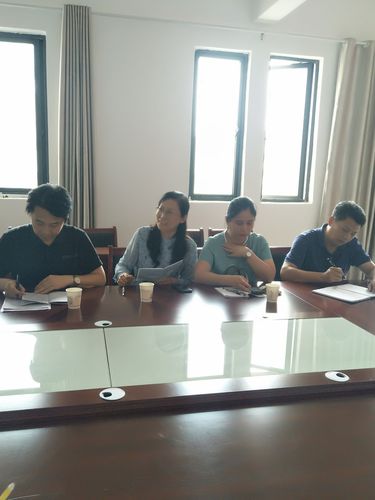 以赛为器,锤炼成长 ——记万年一中2020届九年级复习课竞赛
