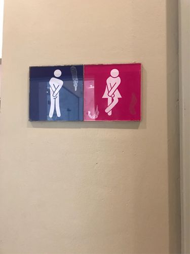 酒店男女厕所的标志,搞笑!