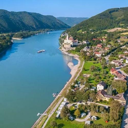 ▼ 多瑙河瓦豪河谷