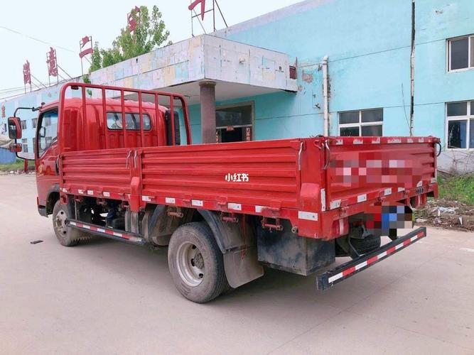 新到2020年重汽豪沃平板,车厢长度4.2宽2.