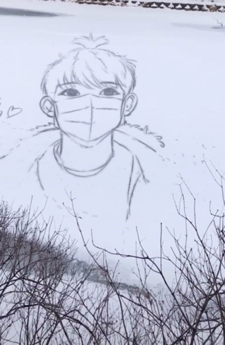 美术生雪地画"王源",开始:快停手,成品:是我打扰了!