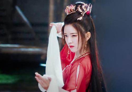 且试天下杀青在即杨洋造型帅气赵露思红衣造型讨欢喜