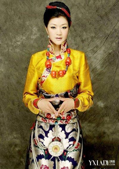 【图】降央卓玛生活照 拥有异域特色的女歌手