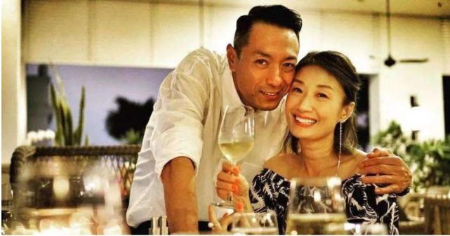 姜皓文:红了不忘本,55岁没孩子,至今不愿见亲生父亲