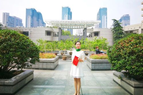 大碶小学有位班主任,很多人喜欢叫她"小璐姐姐"