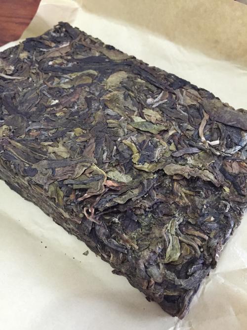 普洱茶批发 2016布朗山大树黄片砖茶 普洱生砖茶黄金叶 纯料春茶