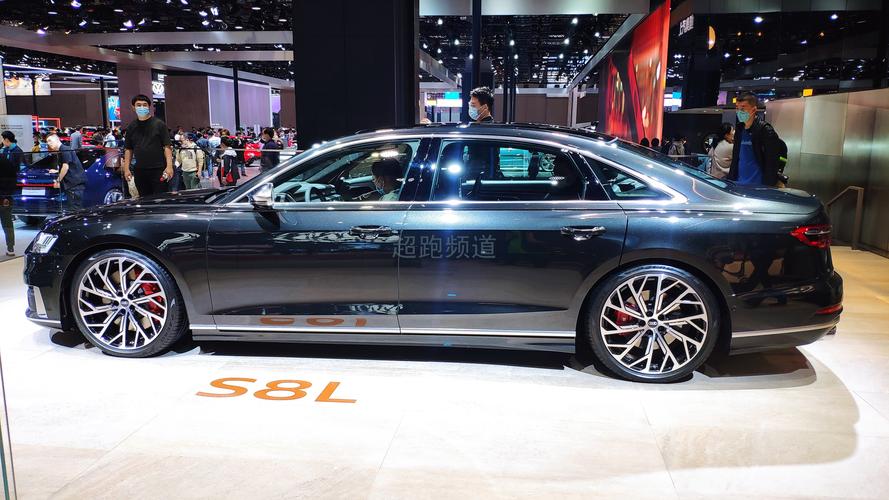 2021年上海国际车展:全新奥迪s8l实车